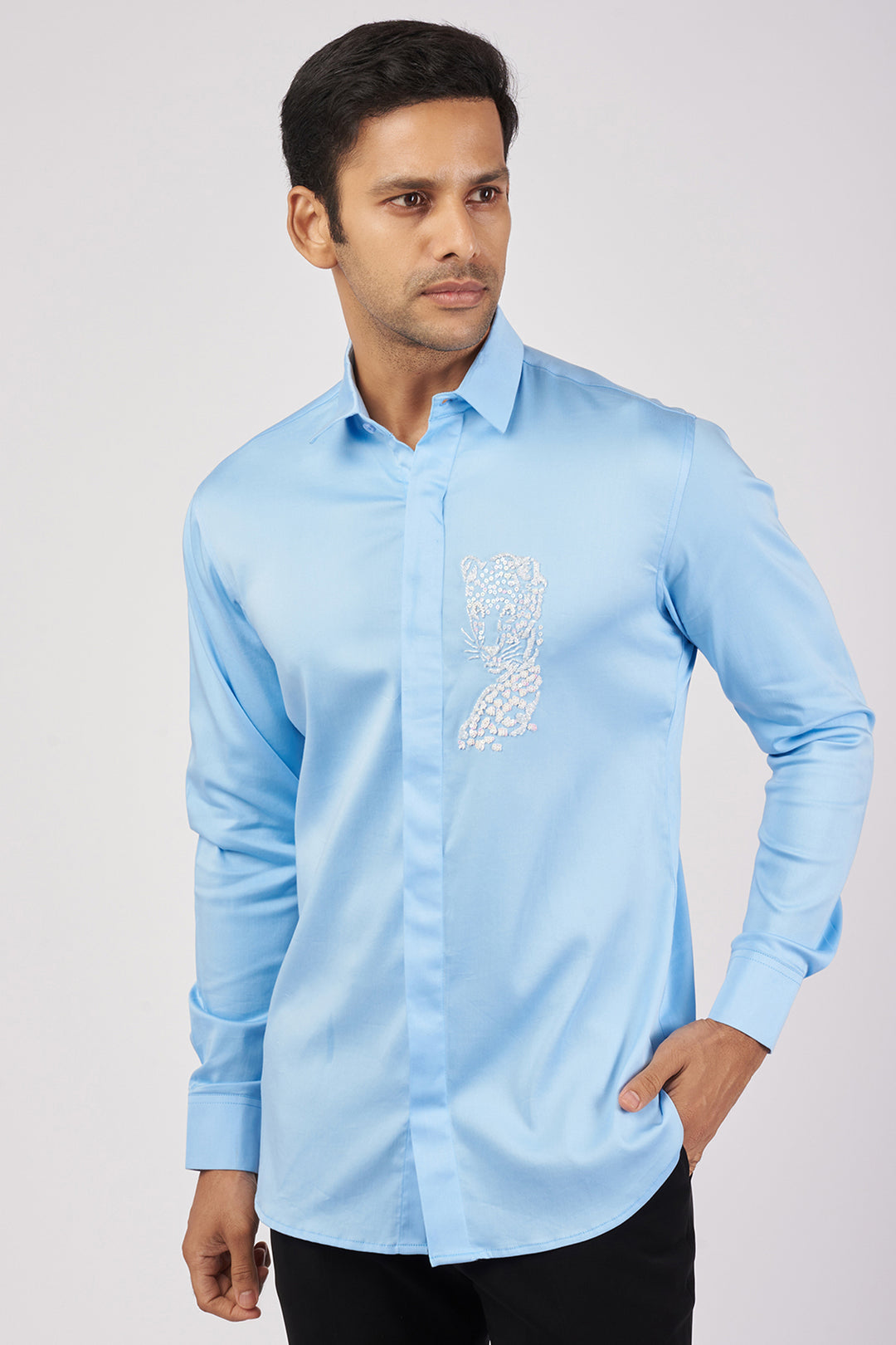 LIGHT BLUE SHIRT WITH HAND EMBROIDERED CHEETAH