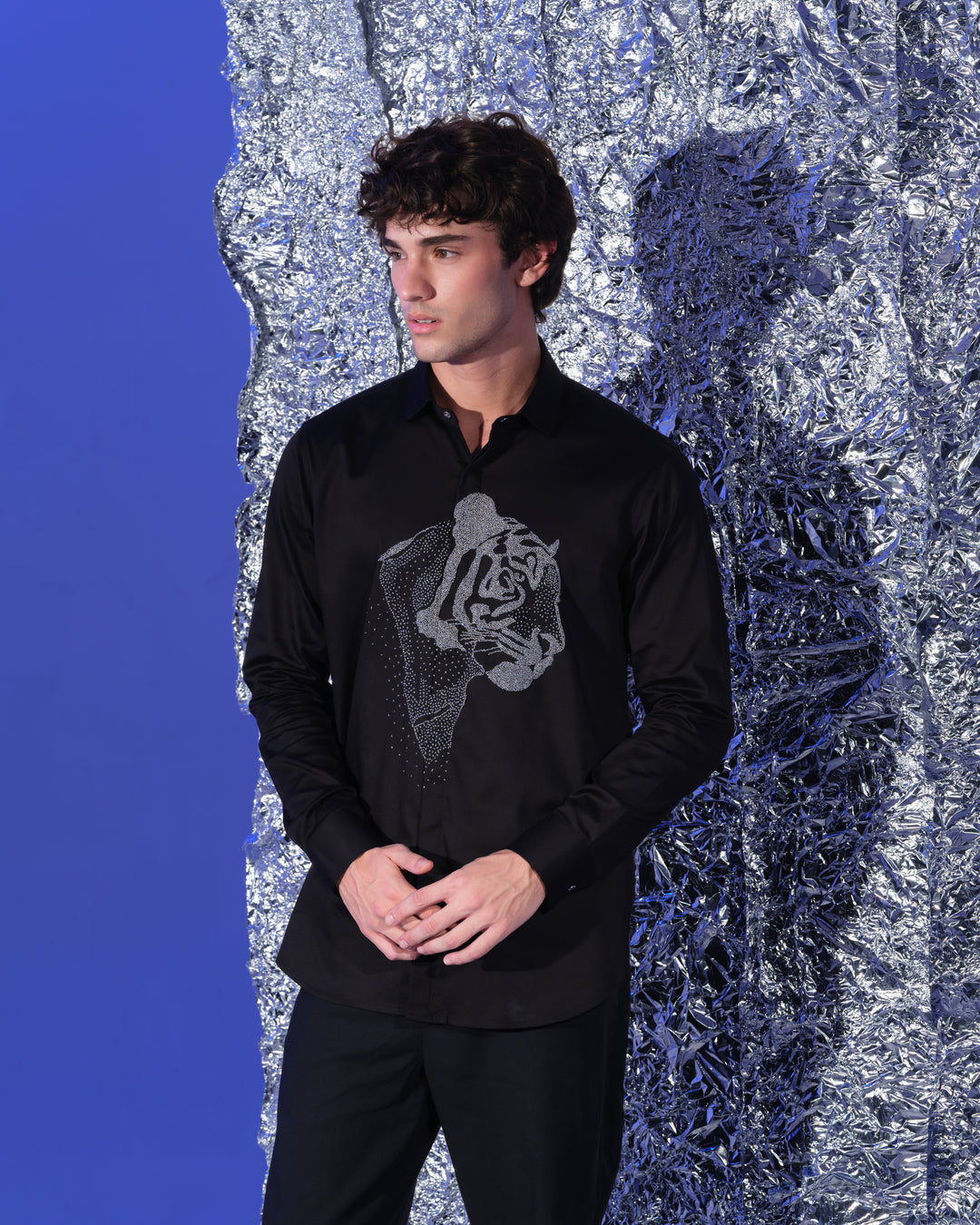 BLACK SHIRT WITH HAND EMBROIDERED SILVER POTH CENTER TIGER FACE