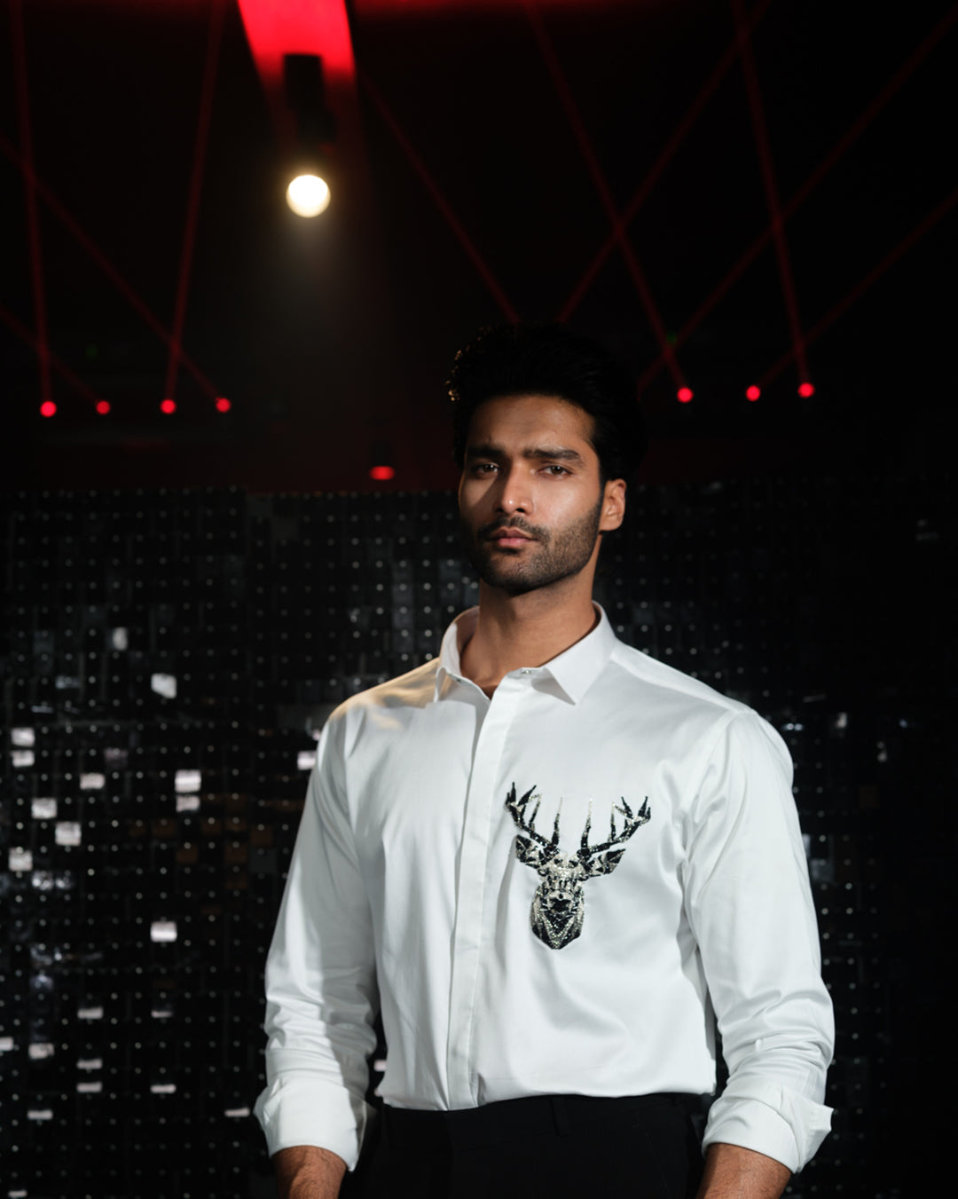 White shirt with hand embroided 3D Rendeer Pocket square