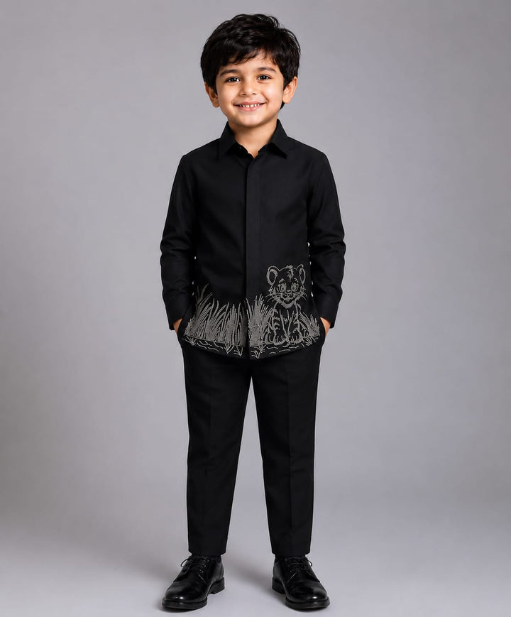 BOY BLACK SHIRT WITH HAND EMBROIDERED BABY CUB WITH GRASS